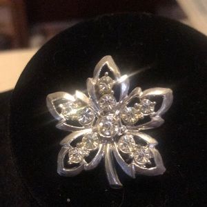 Vintage Maple Leaf brooch
